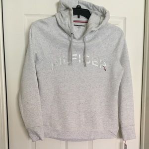 Tommy Hilfiger women’s sweatshirt. Size S